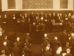 万国工業会議閉会を宣言する古市公威